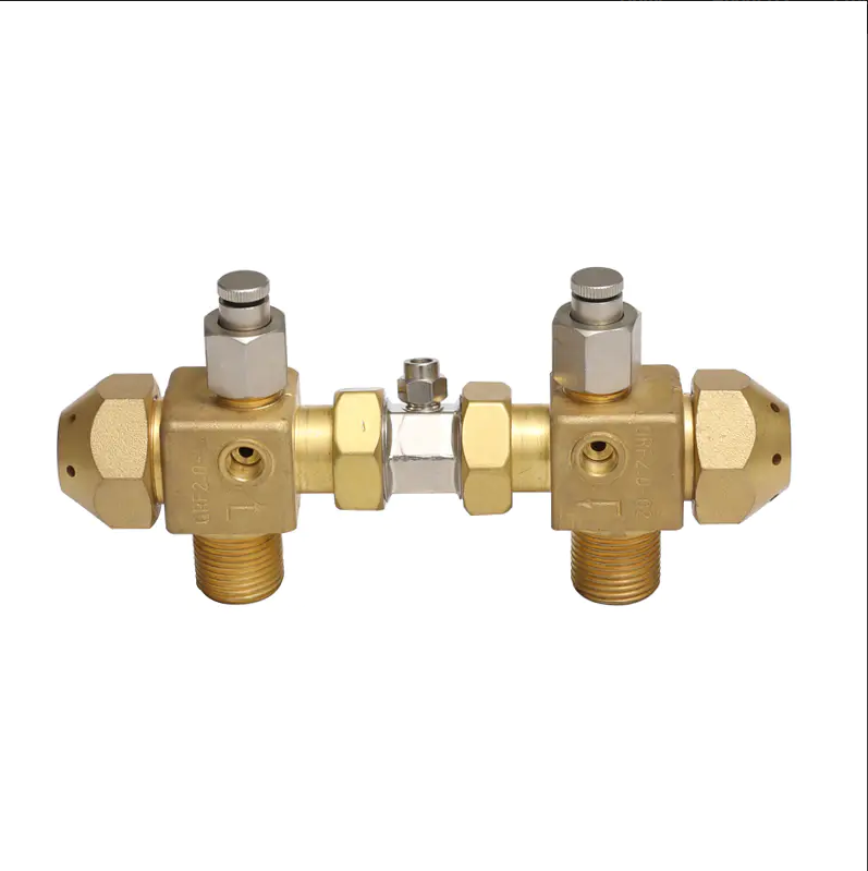 火のカップリングは、高圧の水の流れの下で破裂したり漏れしますか？